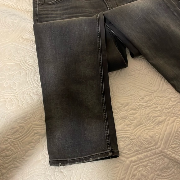 Never worn pair of Hudson Los Angeles designer jeans. - Picture 7 of 9